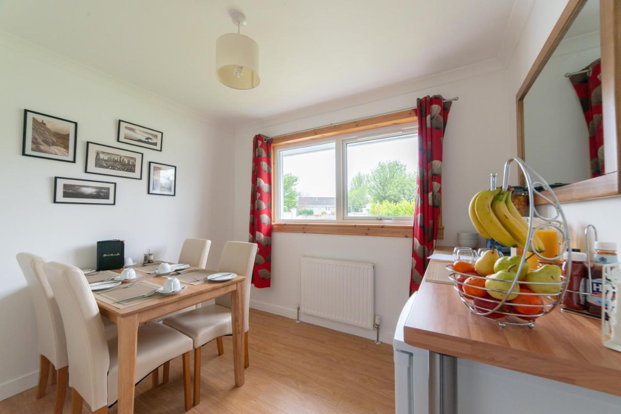 No. Three Bed and Breakfast Stornoway  Εξωτερικό φωτογραφία