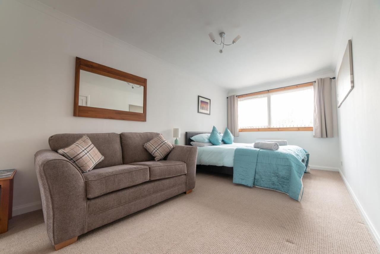 No. Three Bed and Breakfast Stornoway  Εξωτερικό φωτογραφία