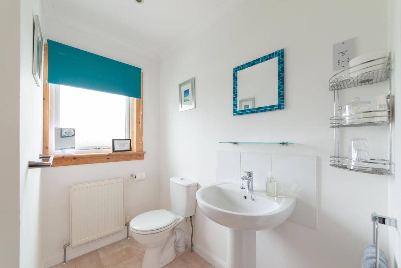No. Three Bed and Breakfast Stornoway  Εξωτερικό φωτογραφία